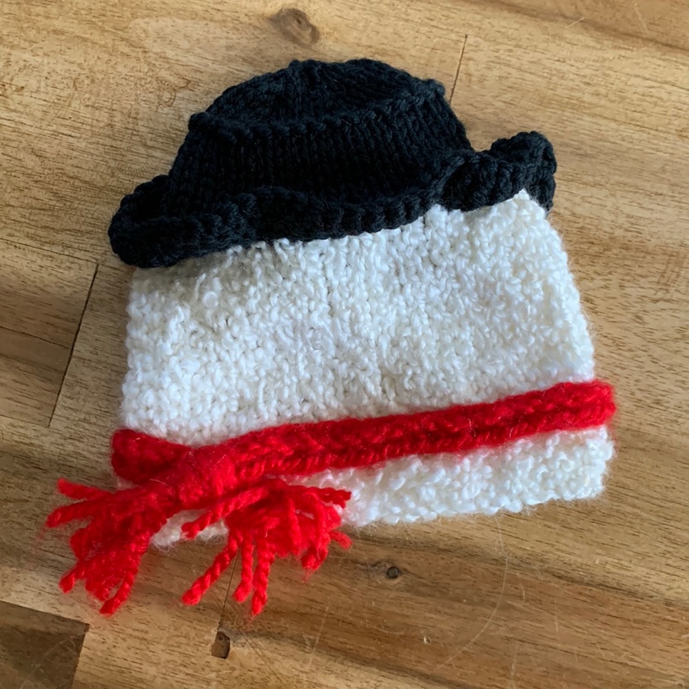 Frosty the snowman hat/beanie (handmade)